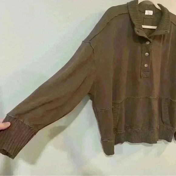 Pink Lily Just Go With It Brown Oversized Henley Pullover Quarter Button 2XL - Picture 8 of 10